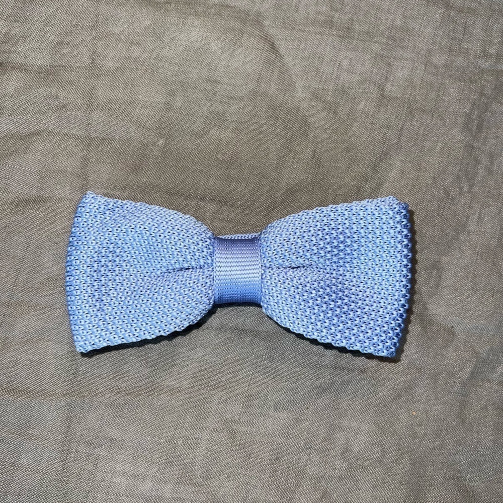 Twisted Tailor Knitted Bow Tie Color Heather Blue NWOT